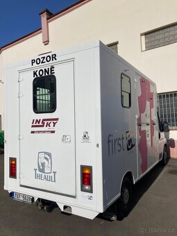 Přepravník dvou koní Theault Firsteo 54 tis.km - 3