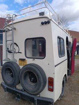 Retro obytná AVIE - 3