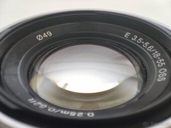 Sony E 18-55mm f3.5-5.6 OSS - 3