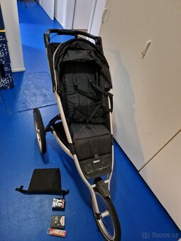Thule Glide 2 Jet Black Kočárek - 3