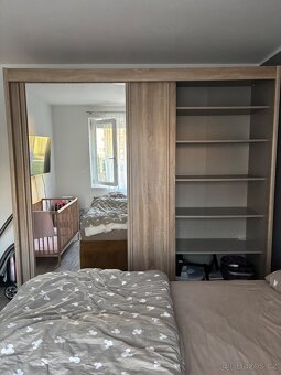 Šatní skříň - 3