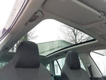 Stropnice a roletky pro panorama střechu, Škoda Rapid - 3