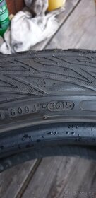 Prodám zimní pneu Nokian WR SUV3 - 3