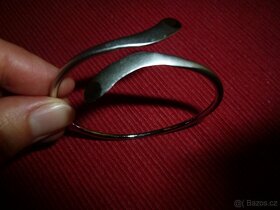 PRODÁM KRÁSNÝ, KVALITNÍ STŘÍBRNÝ NÁRAMEK - 3