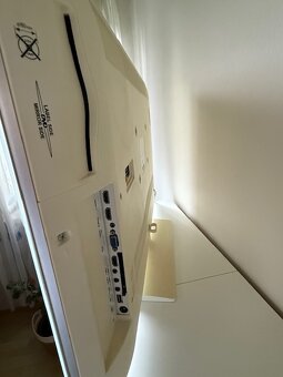 LED televize 82cm s integrovaným DVD/CD přehrávačem - 3