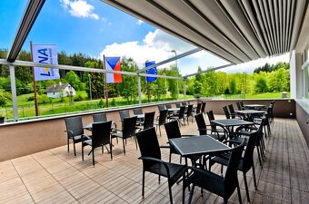 Číšník / servírka do konferenčního hotelu - 3