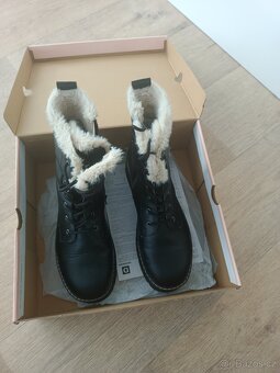 Krásné boty s kožíškem -vel.37 - 3
