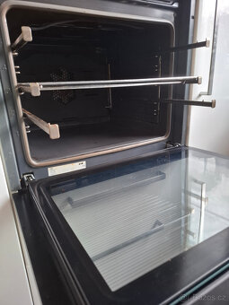 ELEKTRICKÁ TROUBA BEKO BIR14400BGCS - 3