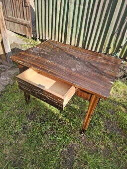 Starožitný masivní stůl se šuplíkem - 3
