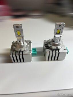 Prodám nové výbojky D3S - 3