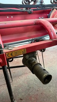 Pásový obraceč sena VARI OP-1.2 - 3