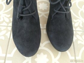 Nové černé semišové kotníkové boty dámské Tamaris 39 - 3