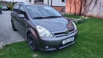 Toyota Corolla Verso 2.0 D4D 85 kW r.v. 2004 nová STK. - 3