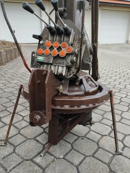 Prodám starší hydraulickou ruku - 3