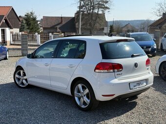 VW Golf VI 1.6tdi 2012 (ŠIBR-WEBASTO-LED-17”-SENZORY) - 3