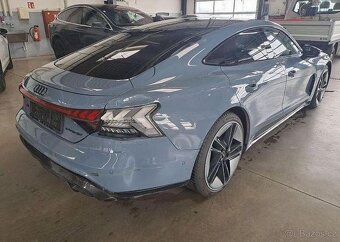 Audi RS e-tron GT poškozený - 3