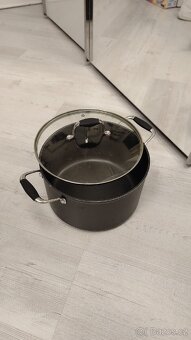Hrnec 7.5 L, dobrý stav - 3