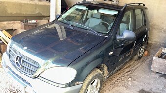 Mercedes ML 270 - 3