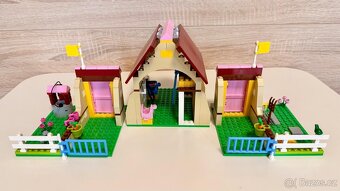 Lego Friends 3189 Stáje v Heartlake - 3