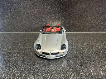 BMW Z8 1:18 - 3