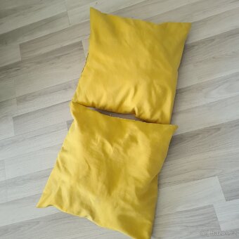 2x zluty polstar jemne leskly material - 3