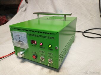 Nabíječka autobaterií 12V 20A - 3