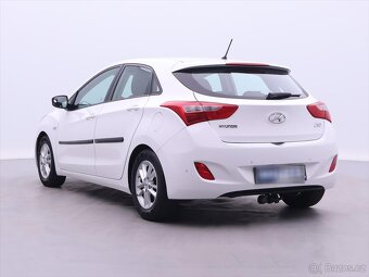 Hyundai i30 1,4 CVVT 73kW CZ 1.Maj Klima (2015) - 3
