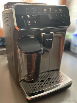 Kávovar Philips 5400 LatteGo - 3