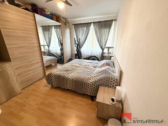 Pronájem světlého bytu 2+1 s balkonem v žádané lokalitě Klad - 3