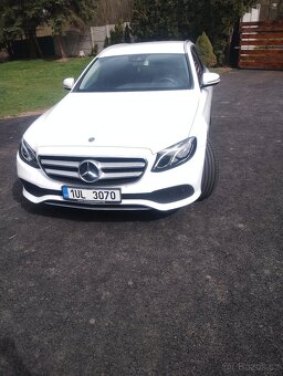 Mercedes Benz E - 3