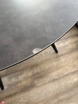 Jídelní stůl + 4 židle - 3