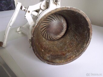 Šrotovník ruční, mlýnek na obilí - 3