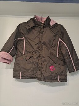 Zimní bunda s kapucí a rifle vel. 104 věk 3-4 roky - 3