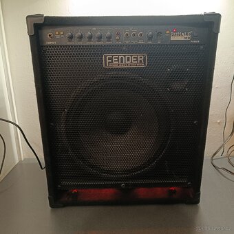 FENDER RUMBLE 100 V2 KOMBO - 3