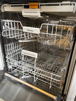 Myčka nádobí Miele - 3