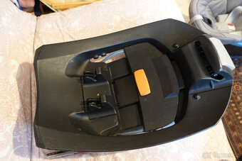 Cybe Aton 5 + základna Isofix - 3
