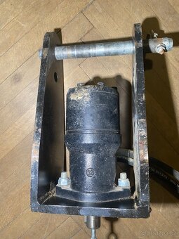 Hydraulický motor Chargeur Plus 10-HY-315CDO (2011) - 3