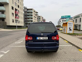 VW SHARAN BUSINESS 2.8 V6 150KW AUT 7 míst kůže - 3