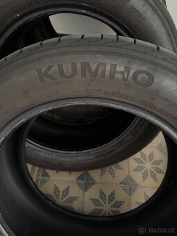 Pneu Kumho 235/55 R18 - 3