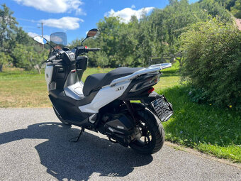 Voge SR1 125i GT - bílý - 3