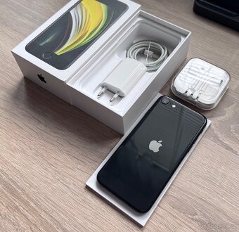 Apple iPhone SE 2 64gb černý-IOS 18, baterie 100%,pěkný stav - 3