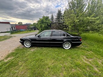 BMW E38 735i - 3