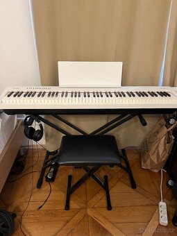 Prodám digitální piano Roland FP-30 WH - 3