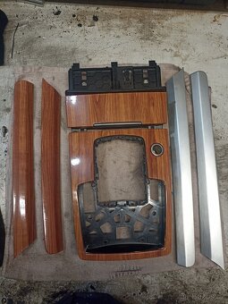 Panel MMI + lišty dveří Audi Q7 - 3