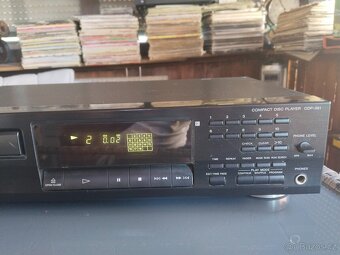 Sony CDP-361 Stereofonní přehrávač kompaktních disků - 3
