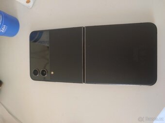 Galaxy Flip 4 5G 128 GB - 3