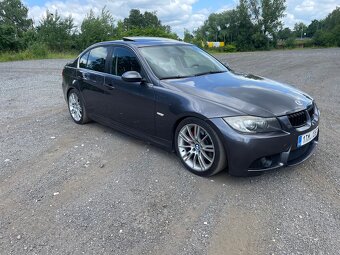 BMW 330i - 3