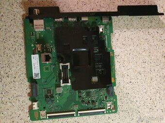 Desky z TV SAMSUNG UE65TU7022KXXH (UE65TU7022K) - 3