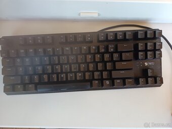 Prodám klávesnici herní RGB + myš herní a podložku pod herní - 3