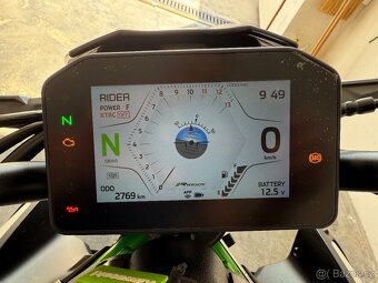 Kawasaki Z900 model 2025 - 3